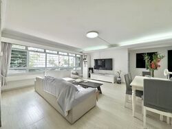 Blk 242 Pasir Ris Street 21 (Pasir Ris), HDB Executive #574762631